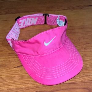 Nike adjustable visor
